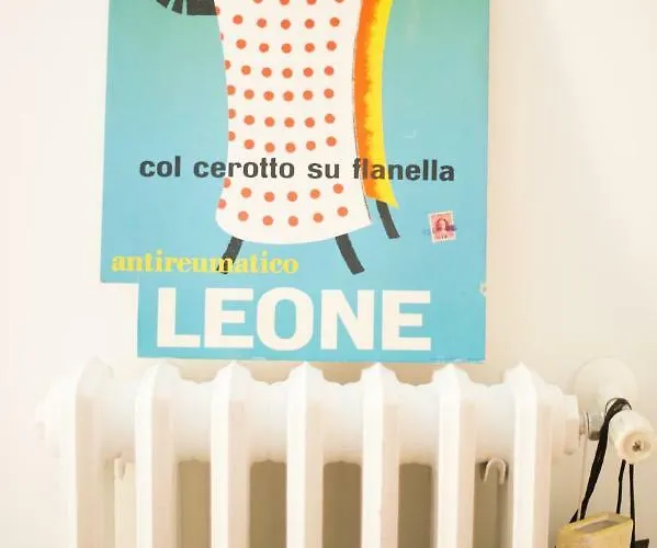 Bed & Breakfast Guest Art 4*