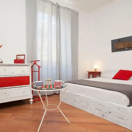 Bed and Breakfast Guest Art 4*